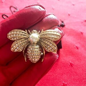 Vintage Joan Rivers Signed Large "In Memory" Bee Brooch Pin